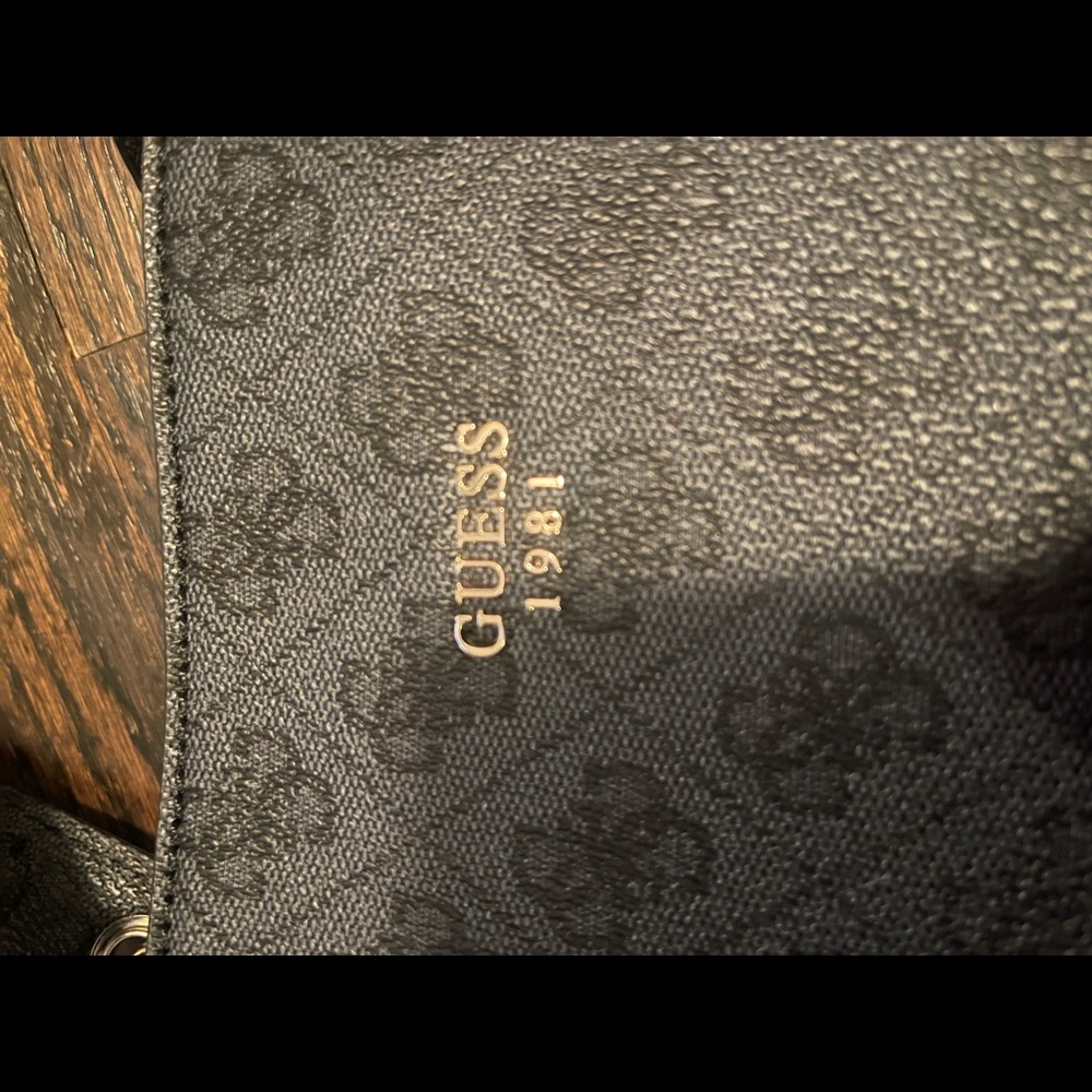 GUESS TOTE BAG - Picture 4 of 8